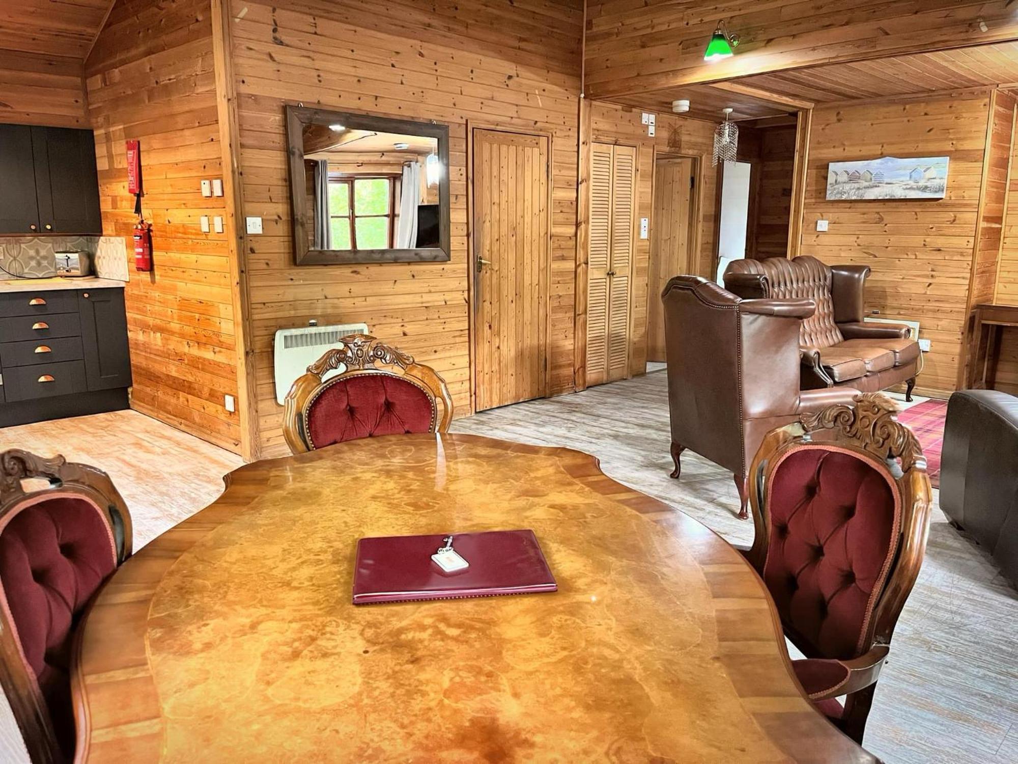 Shrew Lodge-woodland Lodges-hot Tub-pembrokeshire-tenby Carmarthen